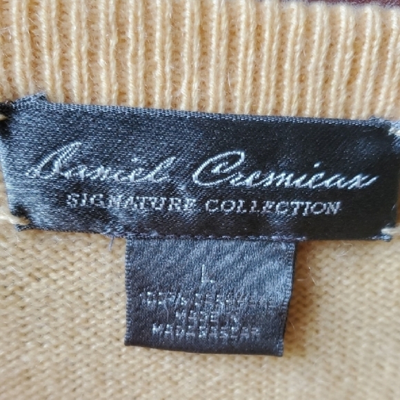 Daniel Cremieux Yellow V-Neck Sweater 100 Percent CASHMERE Classic Style - Picture 2 of 7